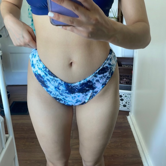 Tie Dye bikini bottoms - Picture 1 of 4